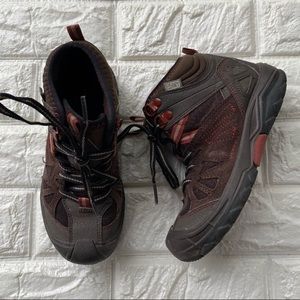 Merrell Capra Mid Waterproof Kid Boy Hiking Boots size 13